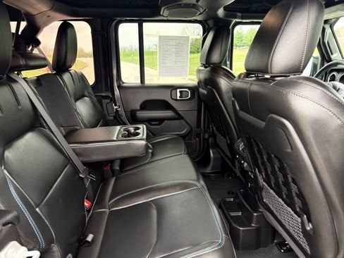 Used 2022 Jeep Wrangler Unlimited Rubicon 4xe image 31