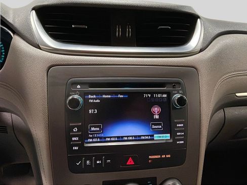 Used 2014 Chevrolet Traverse LS image 12