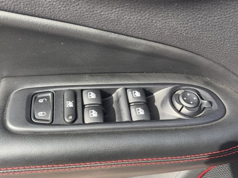 Used 2018 Jeep Compass Trailhawk w/ Cold Weather Group AWD/4WD image 14