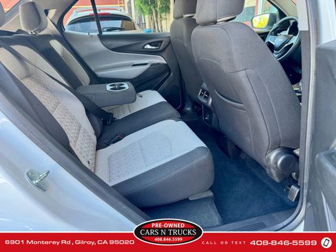 Used 2022 Chevrolet Equinox LS w/ LS Convenience Package image 12