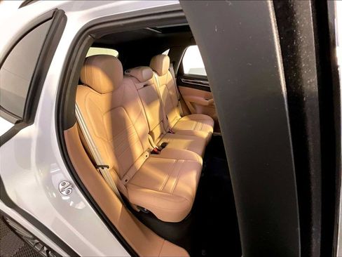 Certified 2023 Porsche Cayenne Platinum Edition AWD/4WD image 23