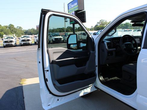 Used 2024 Ford F350 XL w/ 360-Degree Camera Package RWD image 19