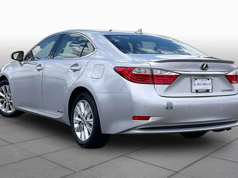 Used 2013 Lexus ES 300h w/ Premium Pkg FWD image 10