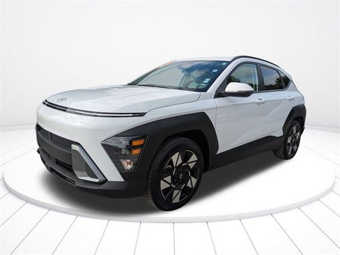 Used 2024 Hyundai Kona SEL image 8