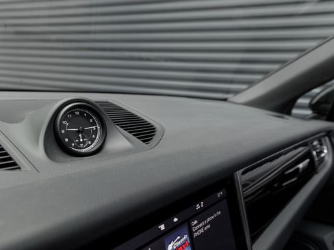 Used 2023 Porsche Macan image 19