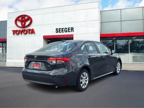 Used 2024 Toyota Corolla LE FWD image 3