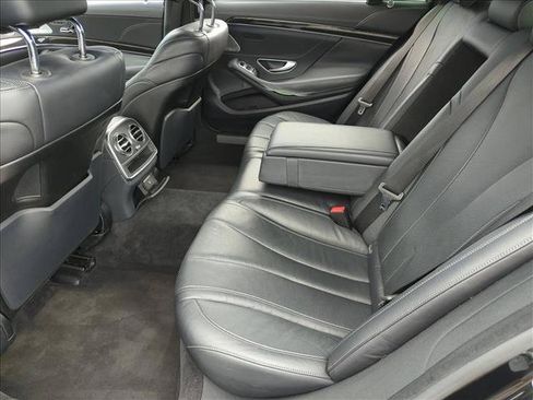 Used 2015 Mercedes-Benz S 550 Sedan image 19
