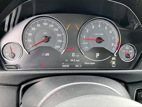 Used 2018 BMW M4 Coupe image 19