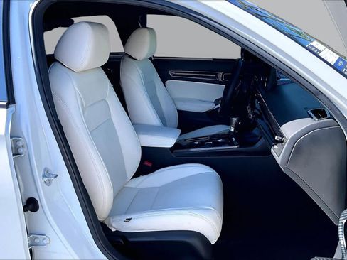 Used 2025 Honda Civic Sport image 8