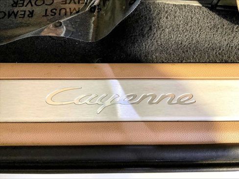 Certified 2021 Porsche Cayenne AWD/4WD image 19