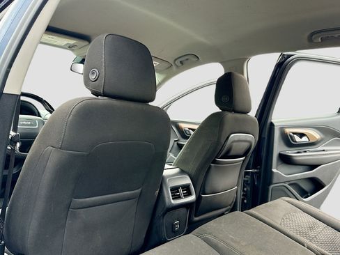 Used 2018 GMC Terrain SLE w/ Driver Convenience Package AWD/4WD image 6