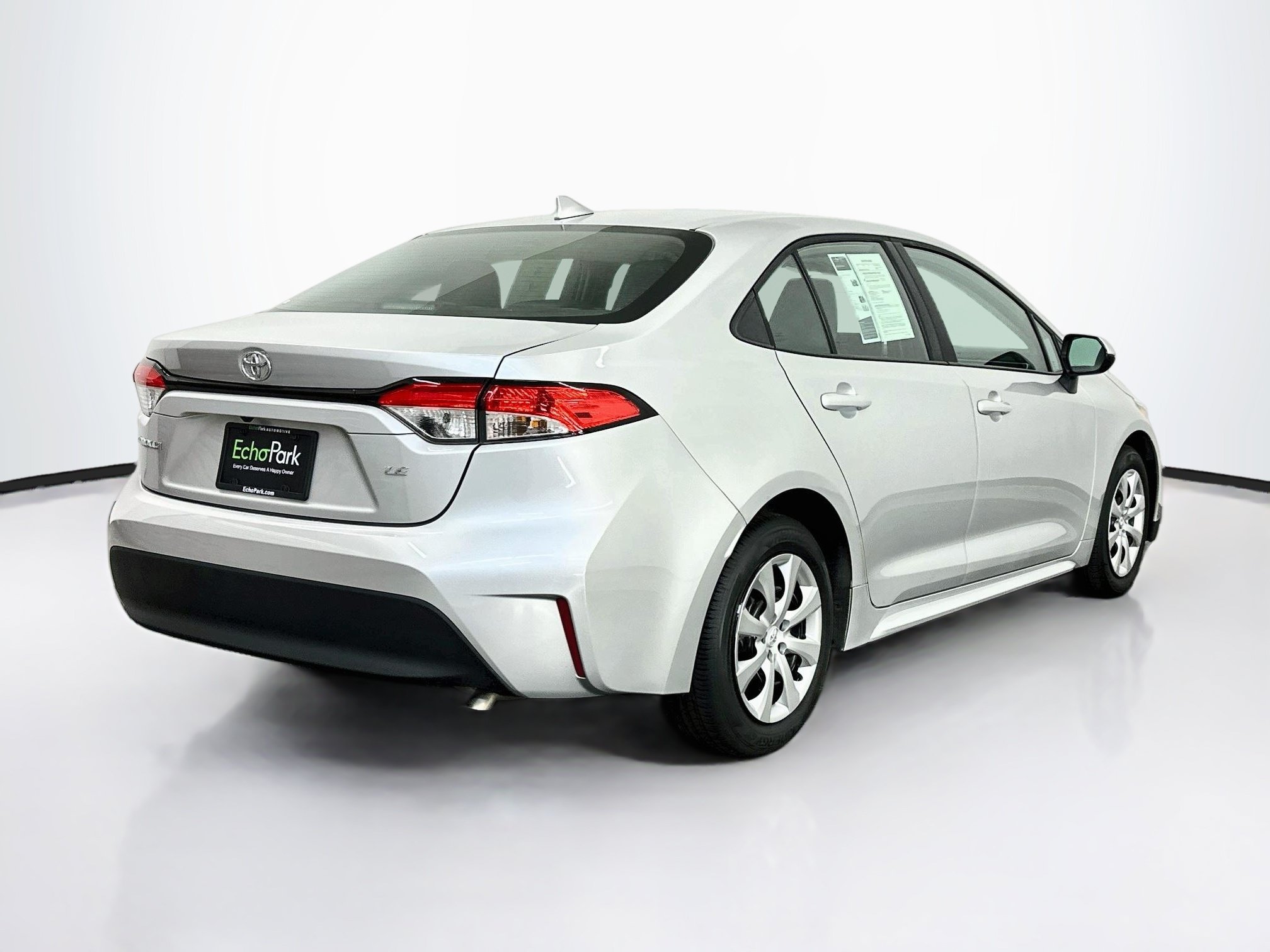 Used 2026 Toyota Corolla LE FWD image 9
