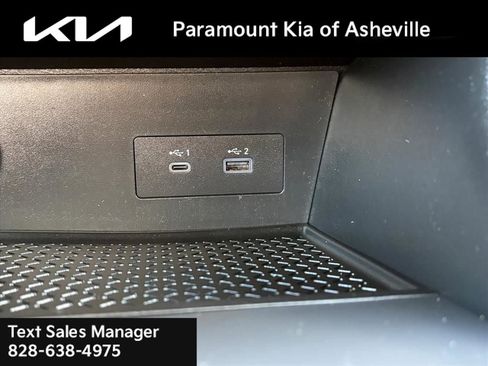 Used 2024 Nissan Pathfinder S image 24