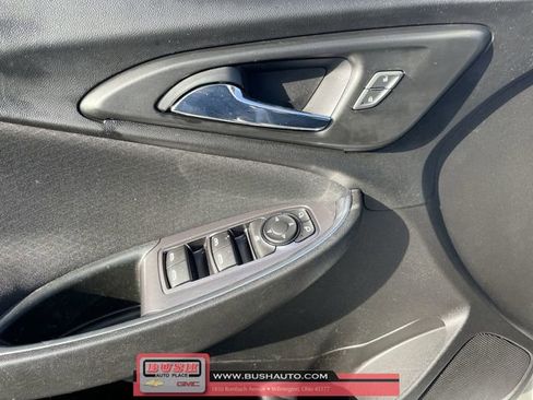 Used 2022 Chevrolet Malibu LT image 23