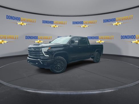 Used 2024 Chevrolet Silverado 2500 High Country w/ High Country Premium Package AWD/4WD image 7