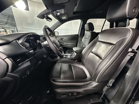 Used 2022 Chevrolet Traverse Premier w/ Redline Edition image 13