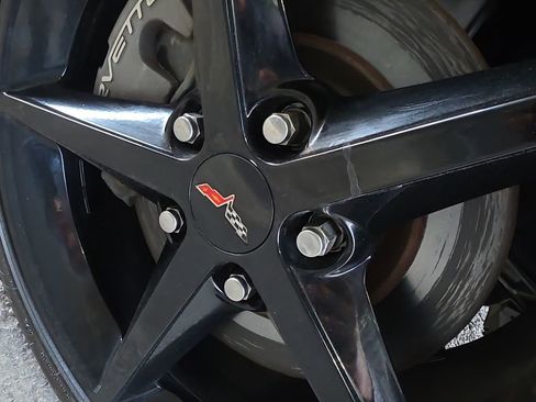 Used 2012 Chevrolet Corvette Convertible w/ 3LT Preferred Equipment Group image 20