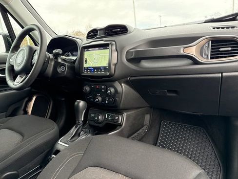 Used 2023 Jeep Renegade Latitude AWD/4WD image 25