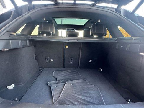 Used 2020 Land Rover Range Rover Velar S image 39