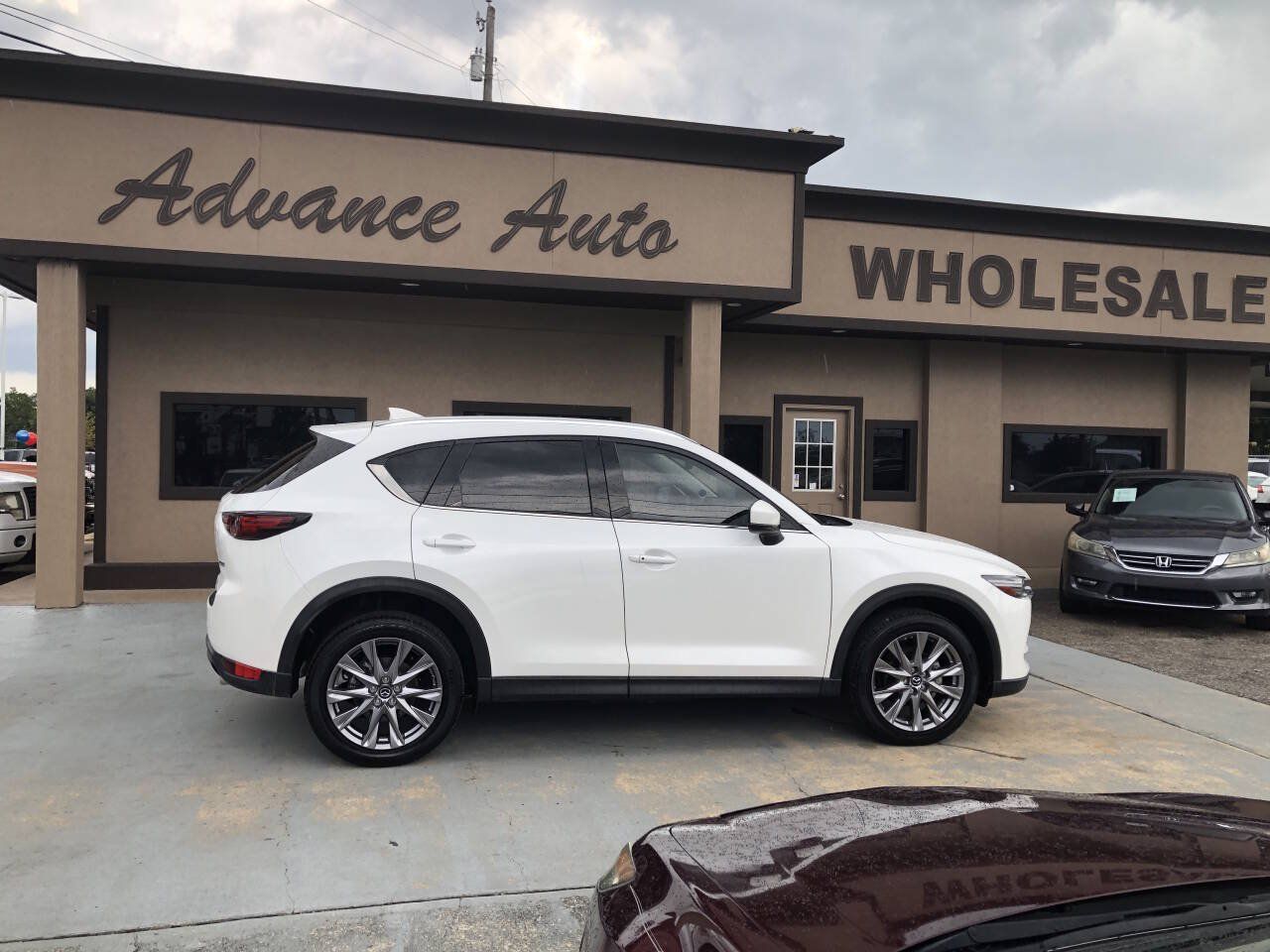 Used 2019 MAZDA CX-5 Grand Touring w/ GT Premium Package FWD image 1