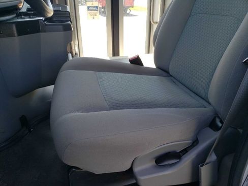 Used 2015 Ford E-350 and Econoline 350 Super Duty RWD image 11