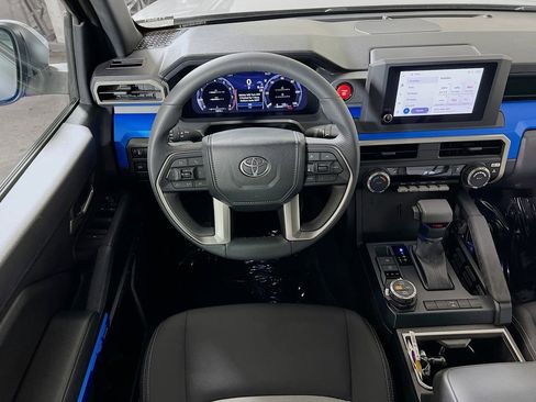 Certified 2025 Toyota Tacoma TRD Off-Road AWD/4WD image 20