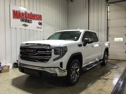 New 2025 GMC Sierra 1500 SLT w/ SLT Premium Package