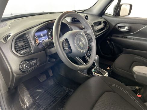 Used 2022 Jeep Renegade Altitude w/ Sun/Sound Group image 9