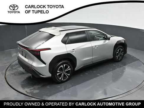 Used 2025 Toyota bZ4X FWD image 44