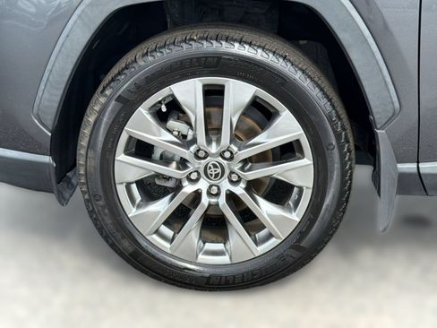 Certified 2021 Toyota RAV4 XLE Premium AWD/4WD image 13