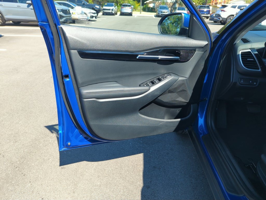 Used 2025 Kia Seltos S FWD image 18