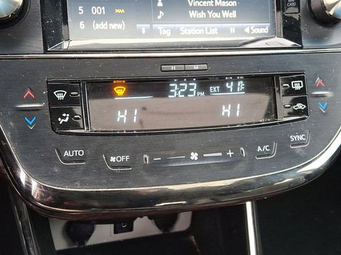 Used 2015 Toyota Avalon XLE Premium image 12