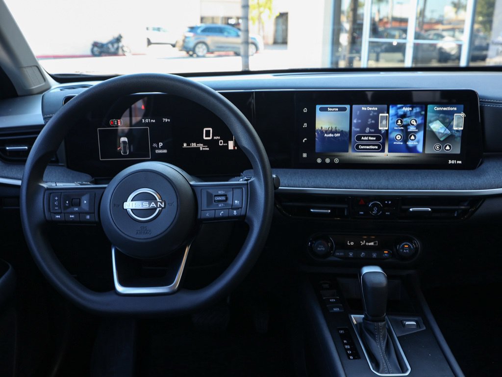 Used 2026 Nissan Kicks SV FWD image 23