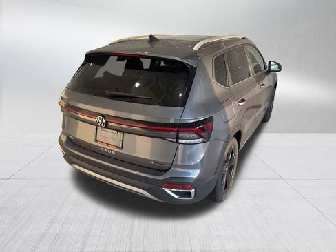 New 2025 Volkswagen Taos SEL image 5