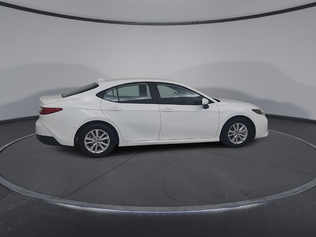 Used 2025 Toyota Camry LE FWD image 18