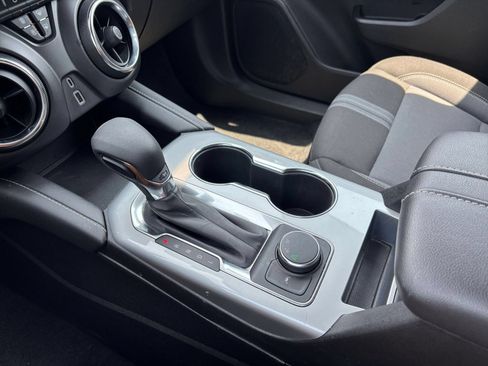 Used 2025 Chevrolet Blazer LT FWD image 38