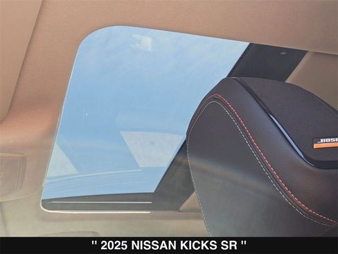New 2025 Nissan Kicks SR w/ SR Premium Package image 31