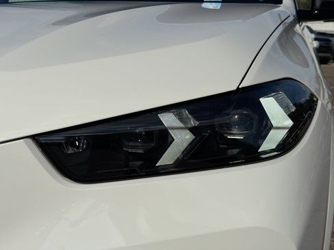 New 2026 BMW X5 M60i image 9