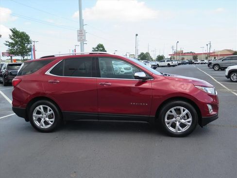 Used 2020 Chevrolet Equinox Premier FWD image 2
