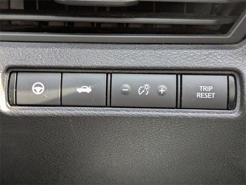 Used 2020 Nissan Altima 2.0 Platinum image 26