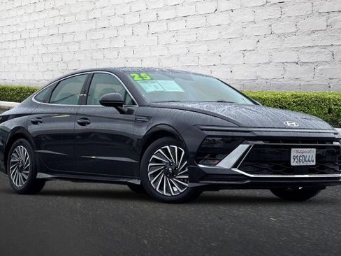 Used 2025 Hyundai Sonata SEL image 2