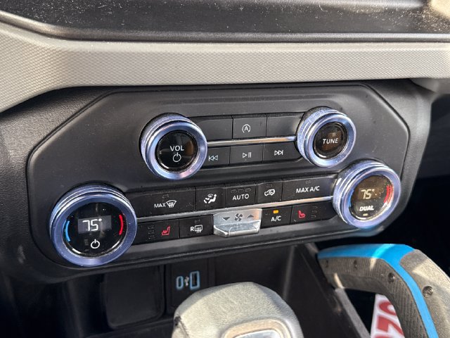 Used 2023 Ford Bronco Black Diamond AWD/4WD image 32