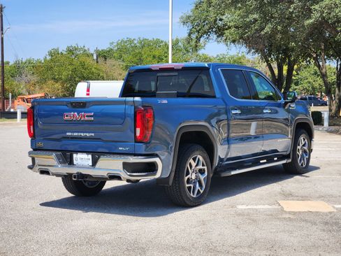 Used 2024 GMC Sierra 1500 SLT AWD/4WD image 5
