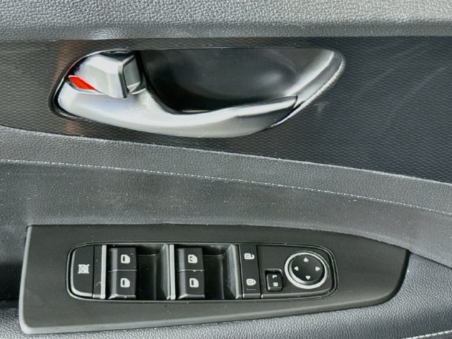 Used 2023 Kia Forte GT-Line w/ GT-Line Technology Package FWD image 21