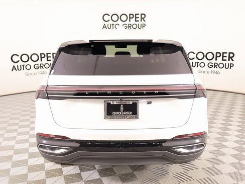 New 2026 Lincoln Nautilus Premier AWD/4WD image 22