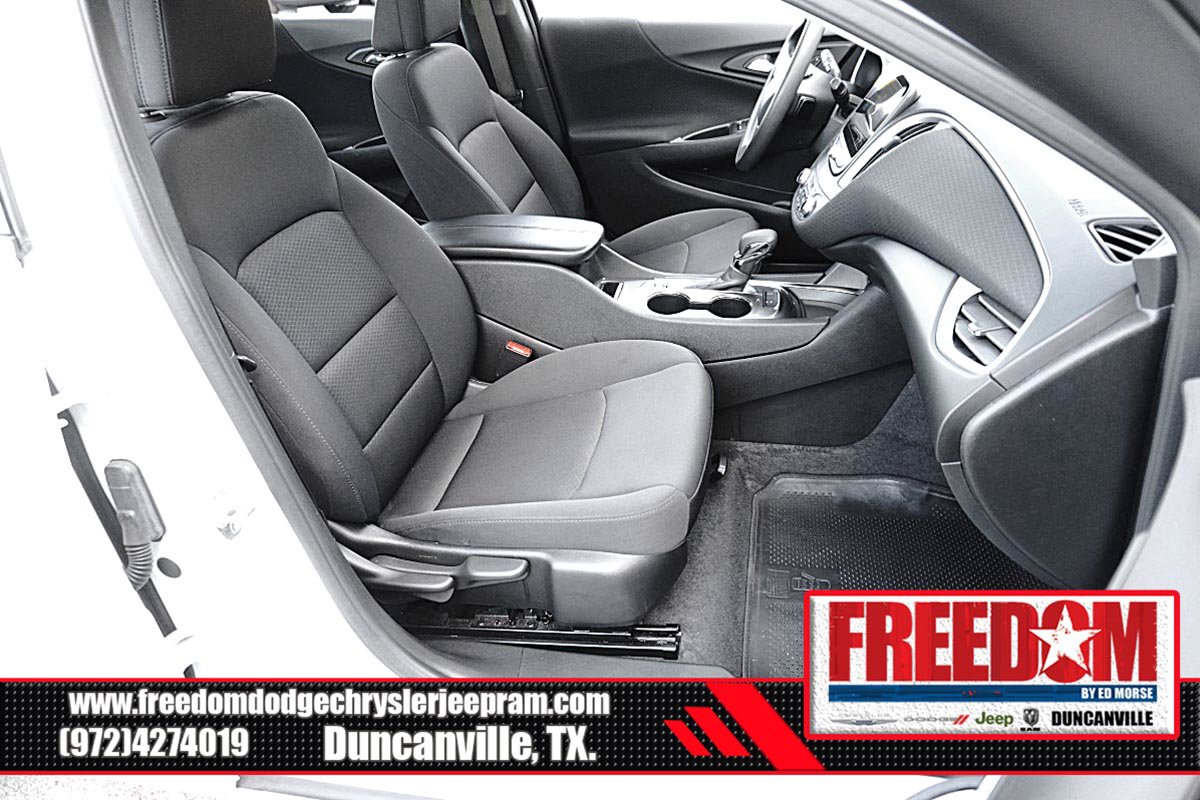 Used 2025 Chevrolet Malibu LT FWD image 16