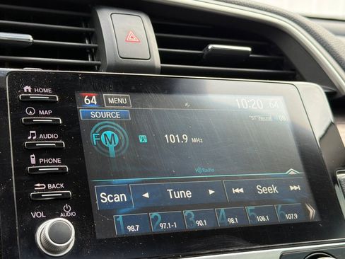 Used 2020 Honda Civic Touring image 16