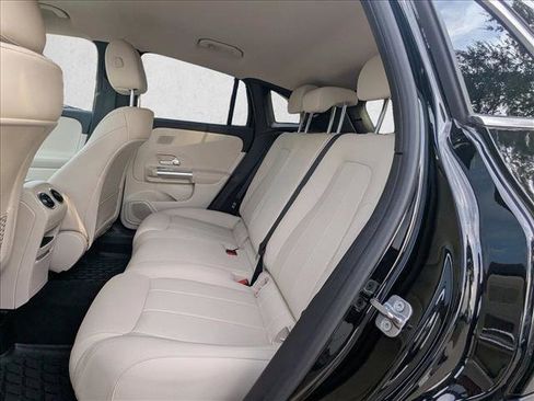 Certified 2025 Mercedes-Benz GLA 250 image 14