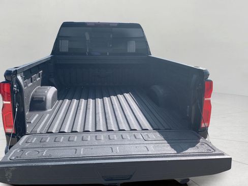 Certified 2025 Chevrolet Silverado 2500 LT w/ Z71 Chrome Sport Edition AWD/4WD image 29