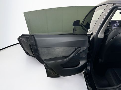 Used 2024 Tesla Model Y 2WD image 25